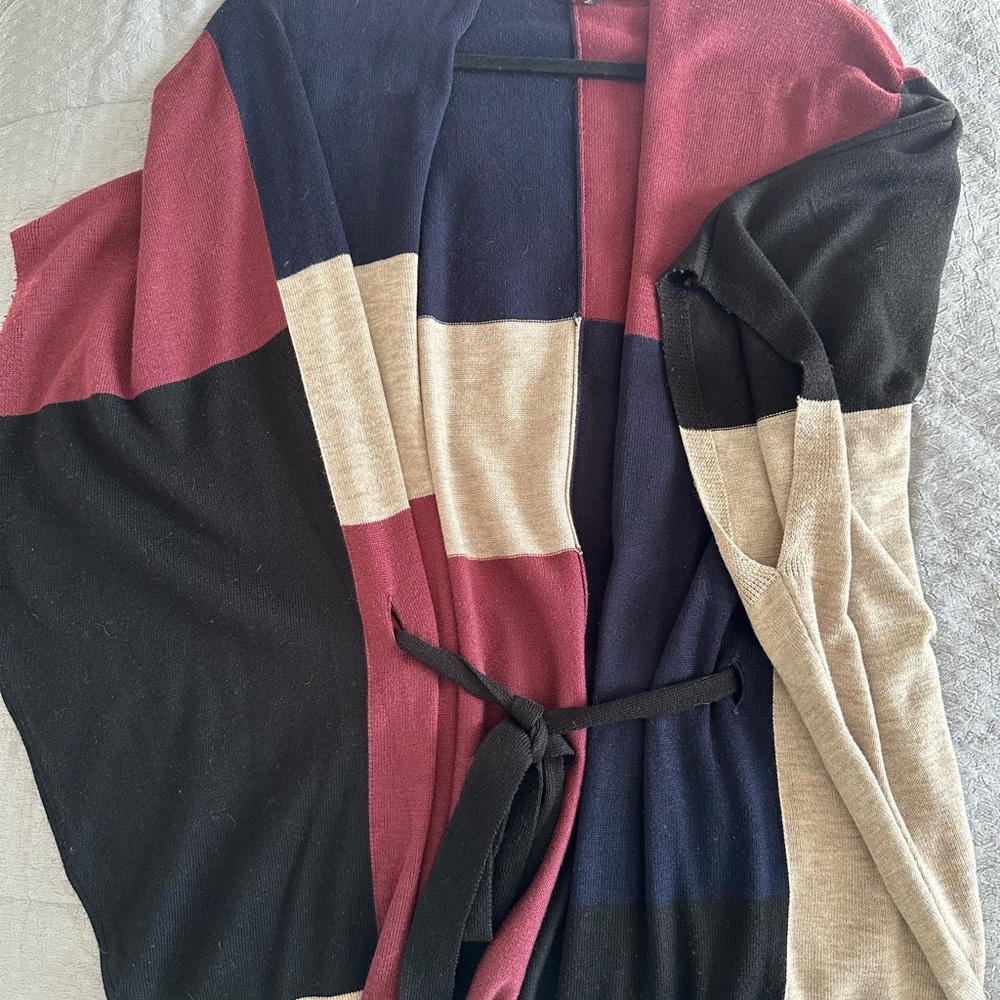 Dynamite Colorblock sweater - Picture 3 of 3